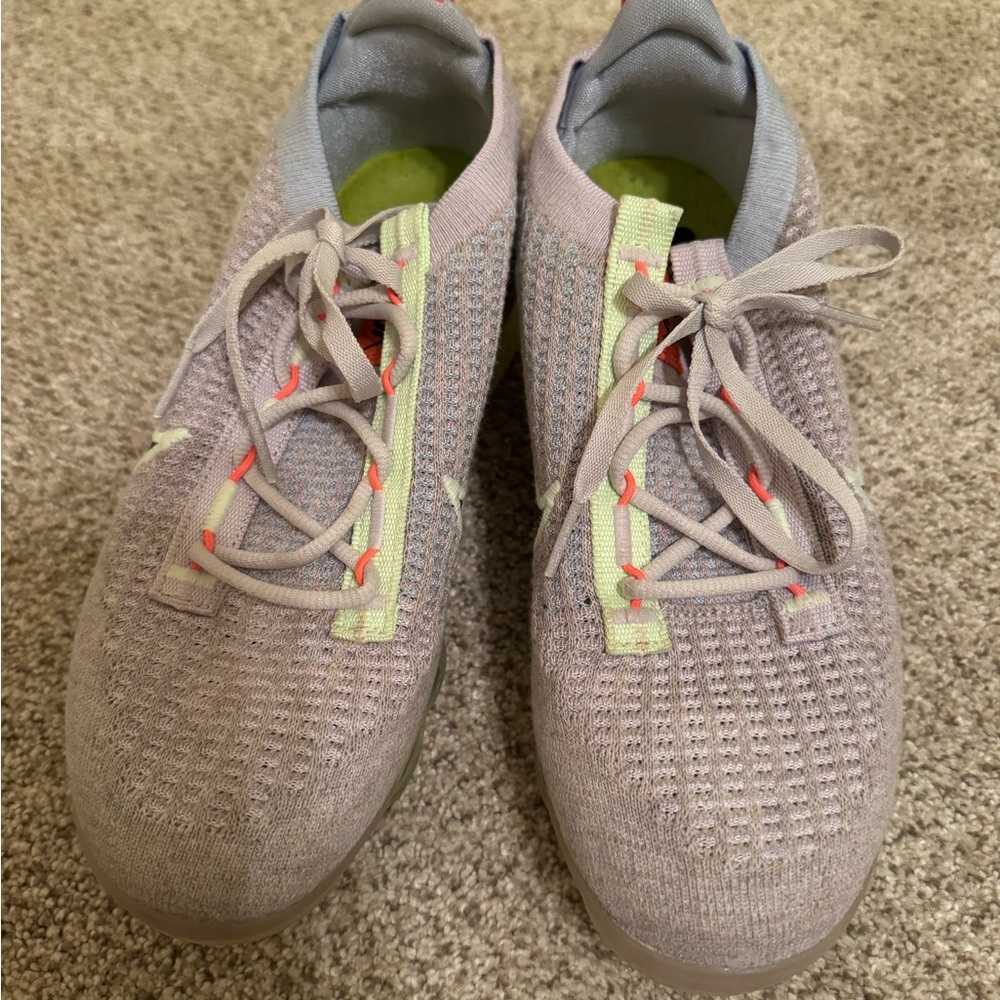 Nike Athletic Shoes in Gray and Green